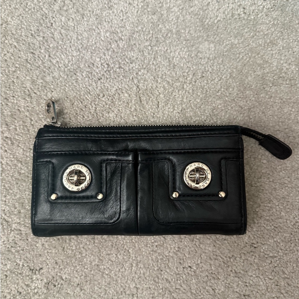 Vintage Y2K Marc by Marc Jacobs Totally Turnlock black leather Wallet - Picture 2 of 7